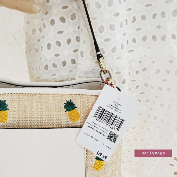 BEAUTIFUL KATE SPADE NWT PARCHMENT SMALL BUCKET EMBROIDERED STRAW CROSSBODY - Picture 6 of 9